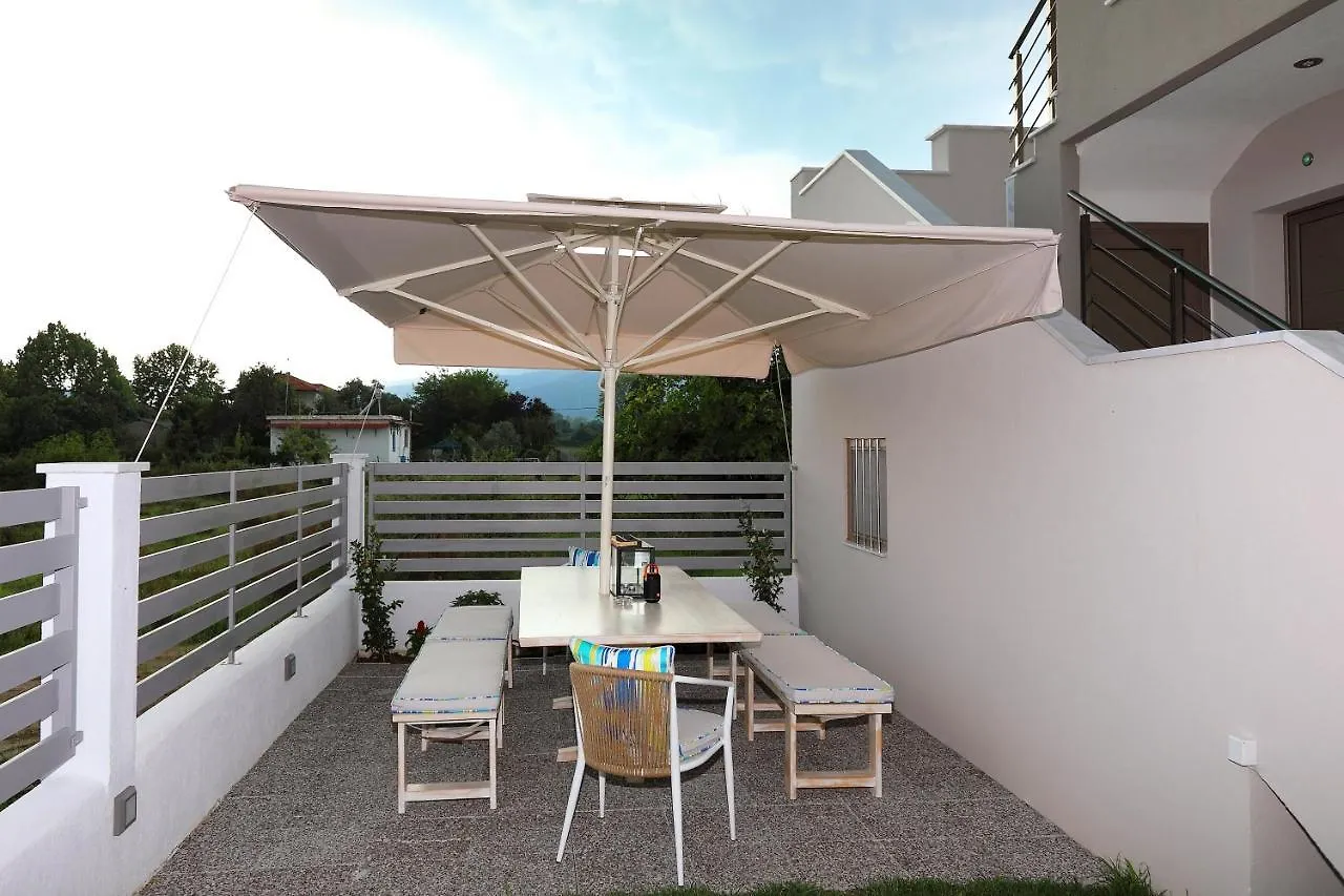 Ξενοδοχείο με διαμερίσματα Kallini Apartments Σταυρός